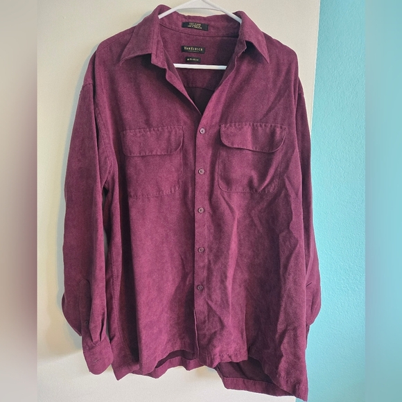 Van Heusen Plum Button-Up Size Medium - Picture 1 of 3